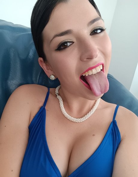 Vibes Victory star naked img