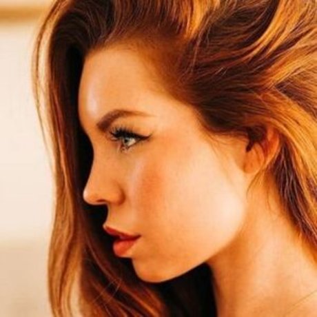 Ashleynmaynard beautiful actress photos