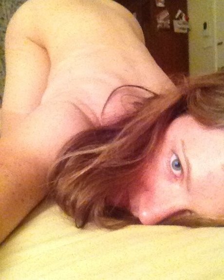 Lauren Kitchen pretty actress img