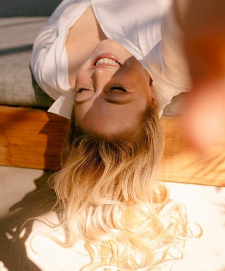 Iskara Lawrence hd model pic