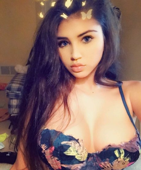 Brie Adeline erotic star img