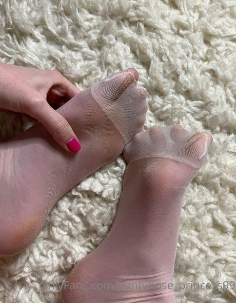 rileydee99 pornographic model images