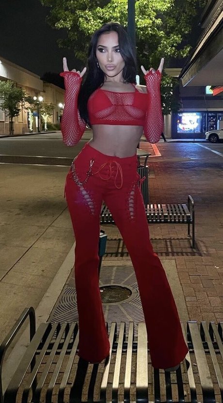 Racquel Symons top star photo