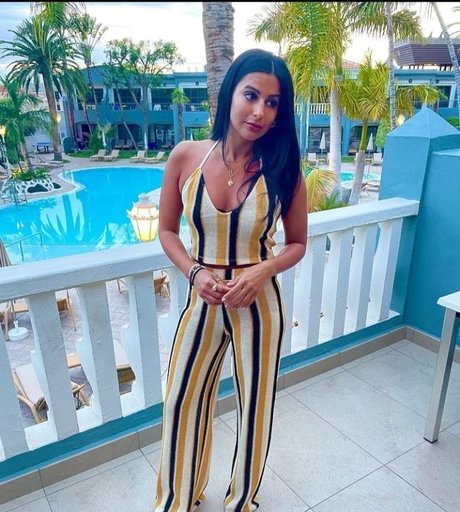 Coronation Street star adult image