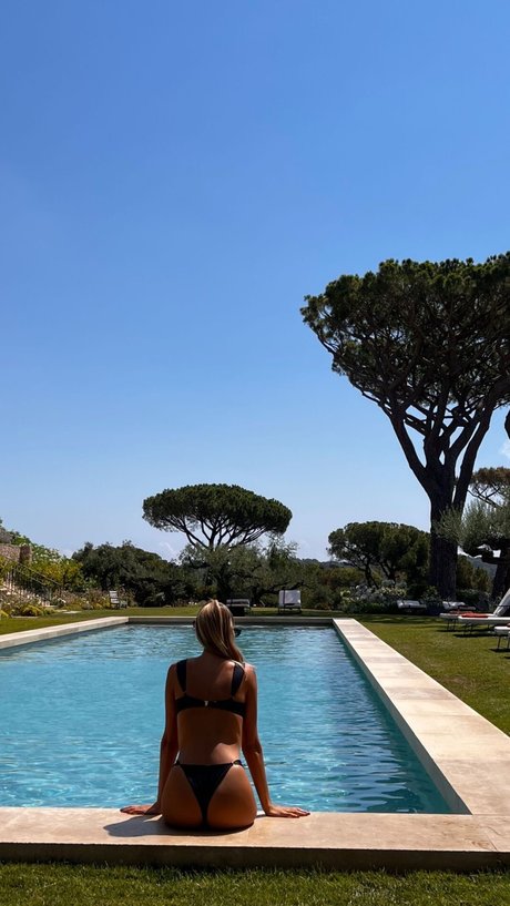 milf anal onlyfans pornographic picture