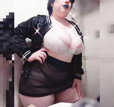 daymaquillajes4 nude actress photo