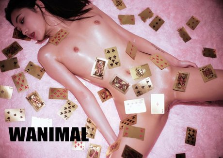 Qinweiyingjie nude actress picture