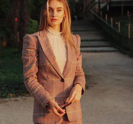 Elena Berri star pretty photo