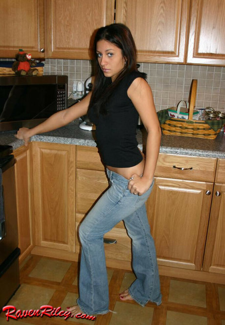 Raven Riley nudes actress pics