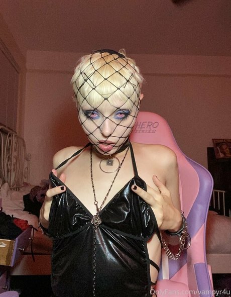vampyr4u model xxx photo