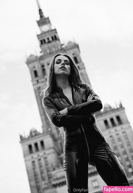 Lady Annabelle model nudes images