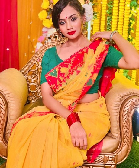 zamilah n model hot photo