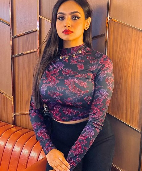 zamilah n pornstar beautiful pictures