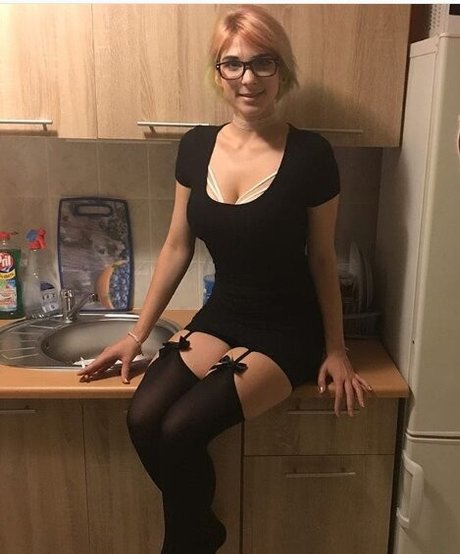 Julez Notyourwaifu 6 star pretty pictures