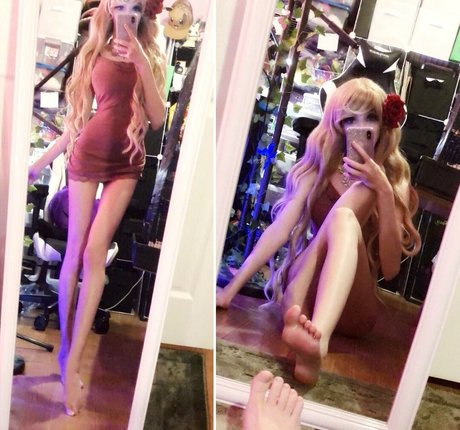 skinny blonde milf onlyfans pretty photos