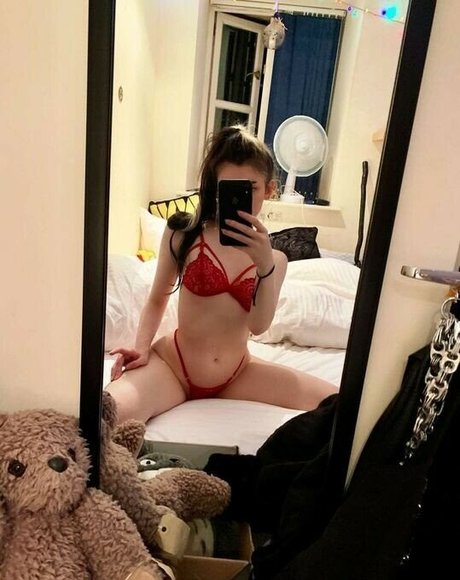 danierruu pornstar naked images