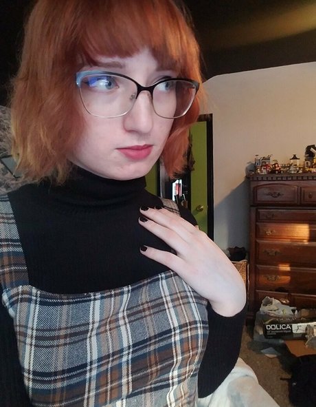 TooMuchTimeMyself art star pictures