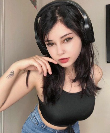 Bbangeluwu adult actress picture