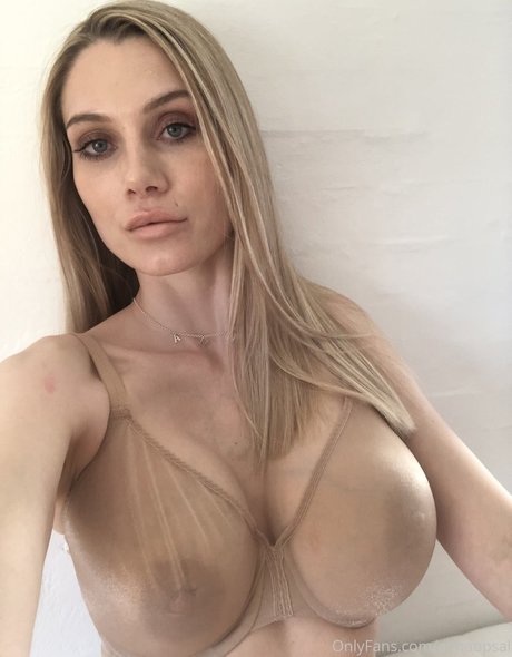 Anna Opsal xxx model img