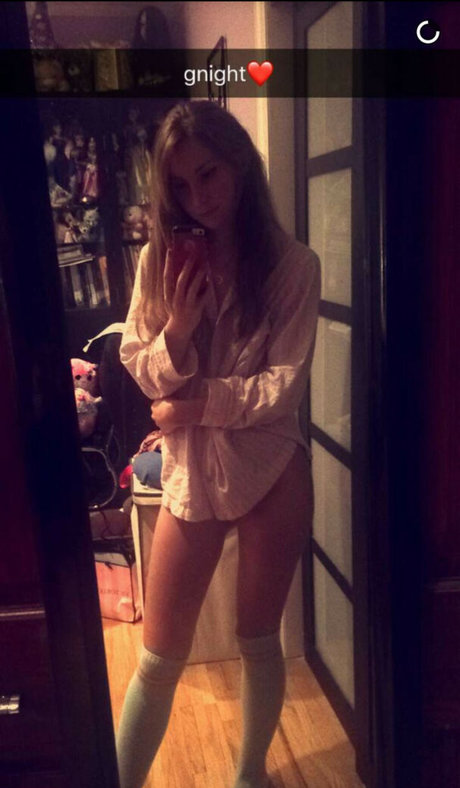 Vicky Kunia erotic model images