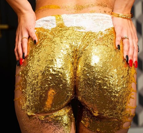 Jasdeep Johal nude star photos