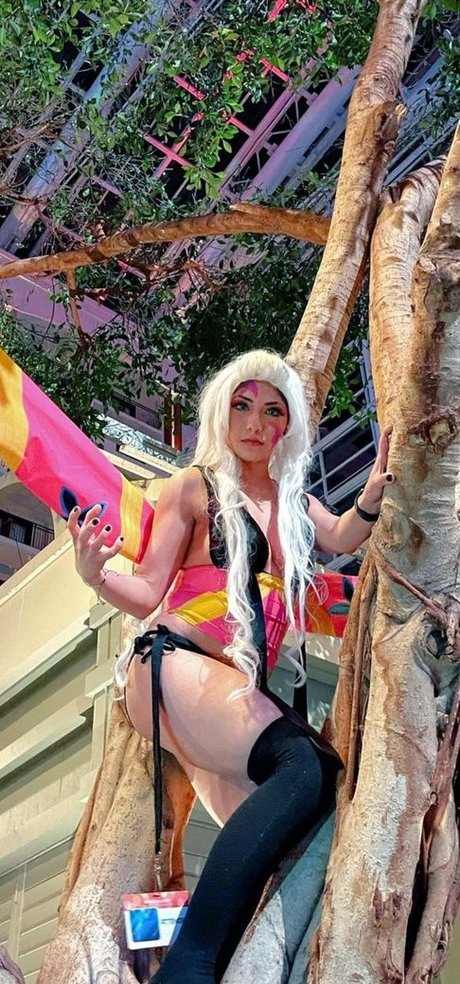 Namii cos naked actress pictures