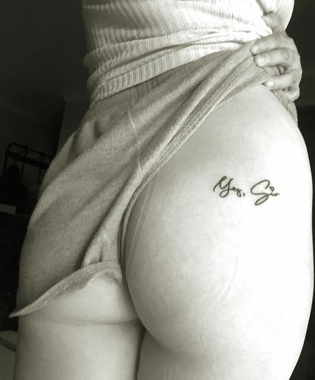 tattooed shemale onlyfans beautiful naked pic