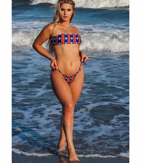 Savanah Mae Thompson star hd photos