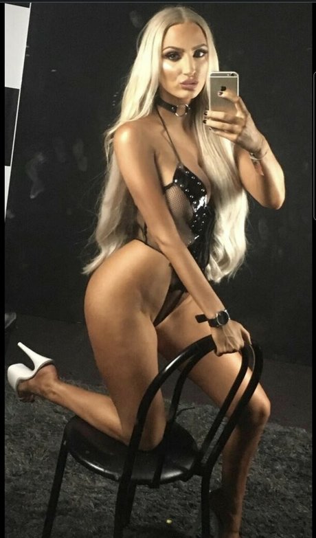 Blondedoll xxx pornstar img