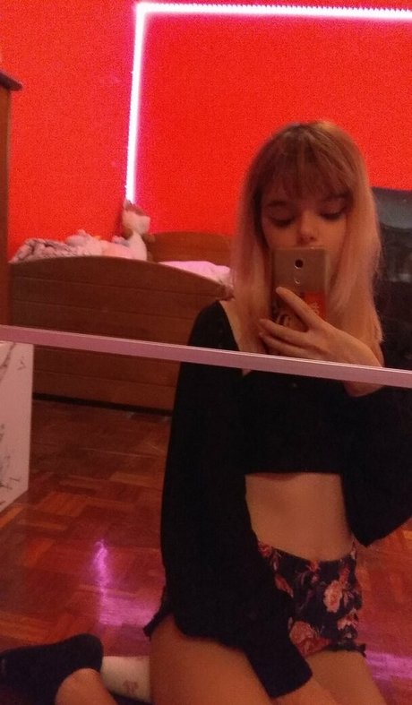 Mariikawa model adult image