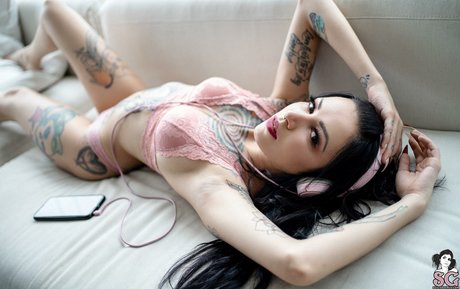 Juh Connie nice actress img