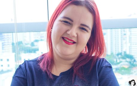 EllaRed hd actress pics