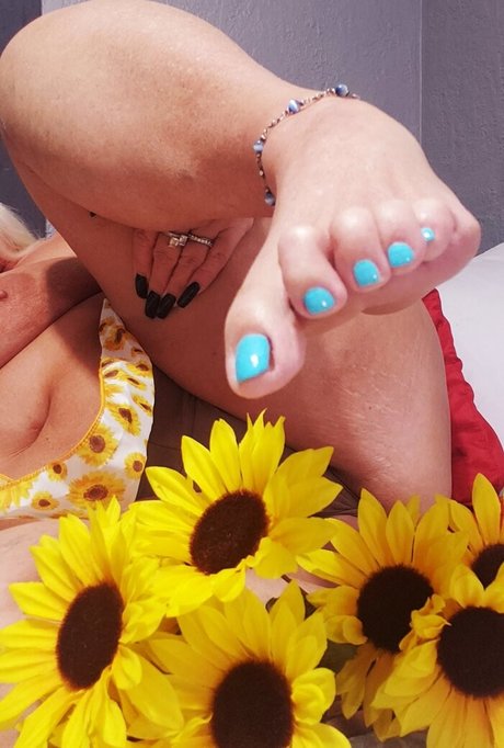 lady kay lynn model high quality img