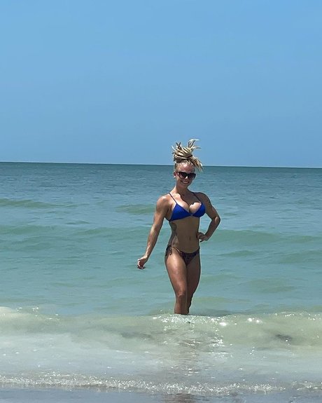 Mel With The Dreads free actress pictures