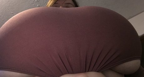 Manda Dawn pretty model pic