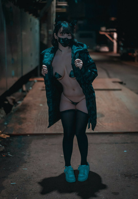 Djawa Jenny model adult pictures