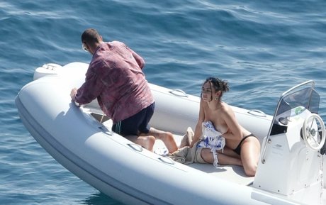 Charlie XCX hot model images