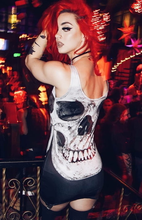 Gigi Dolin naked model galleries