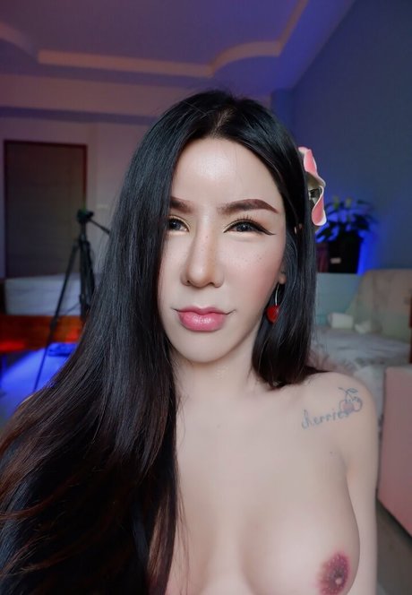 Cherry iiiii hot actress picture