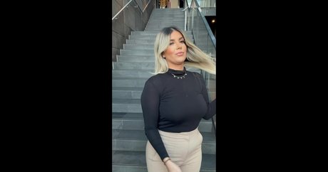 _naz t model pretty pics