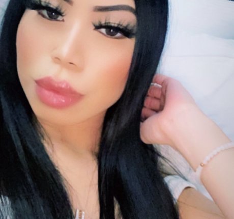 Baby Lily pornstar erotic pics