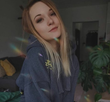 rainbowf0x art actress gallery