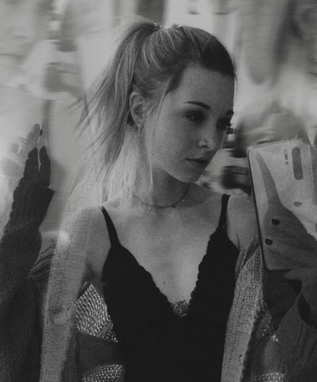 redhead skinny onlyfans porno archive