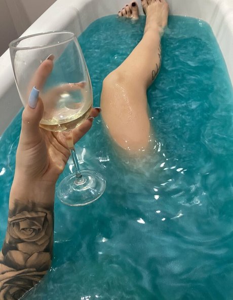 Alterkate model pictures