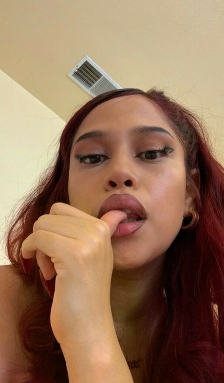 LaMoneyDiosa hot star photo