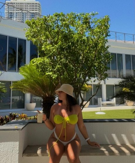 Stormiray model high quality gallery