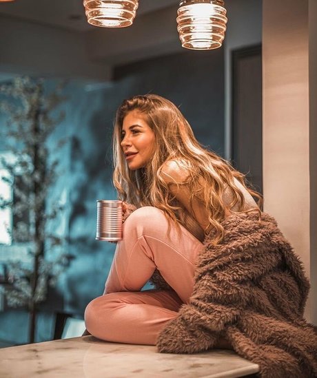 Malak Koura exclusive model pics