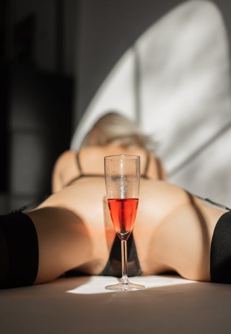 Marilyn Milk model xxx gallery