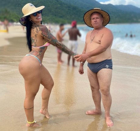 fe lemes_ exclusive star pic