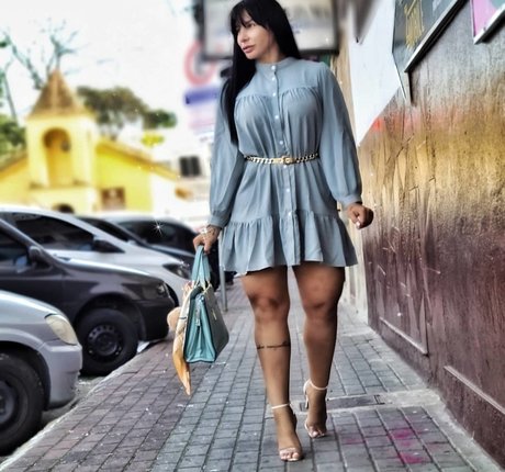 fe lemes_ model hot img